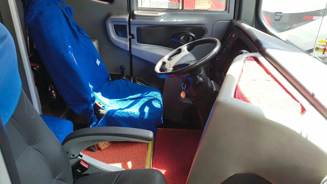 Vende-se Scania K-400 carroceria LD Comil Invictos - Foto 2