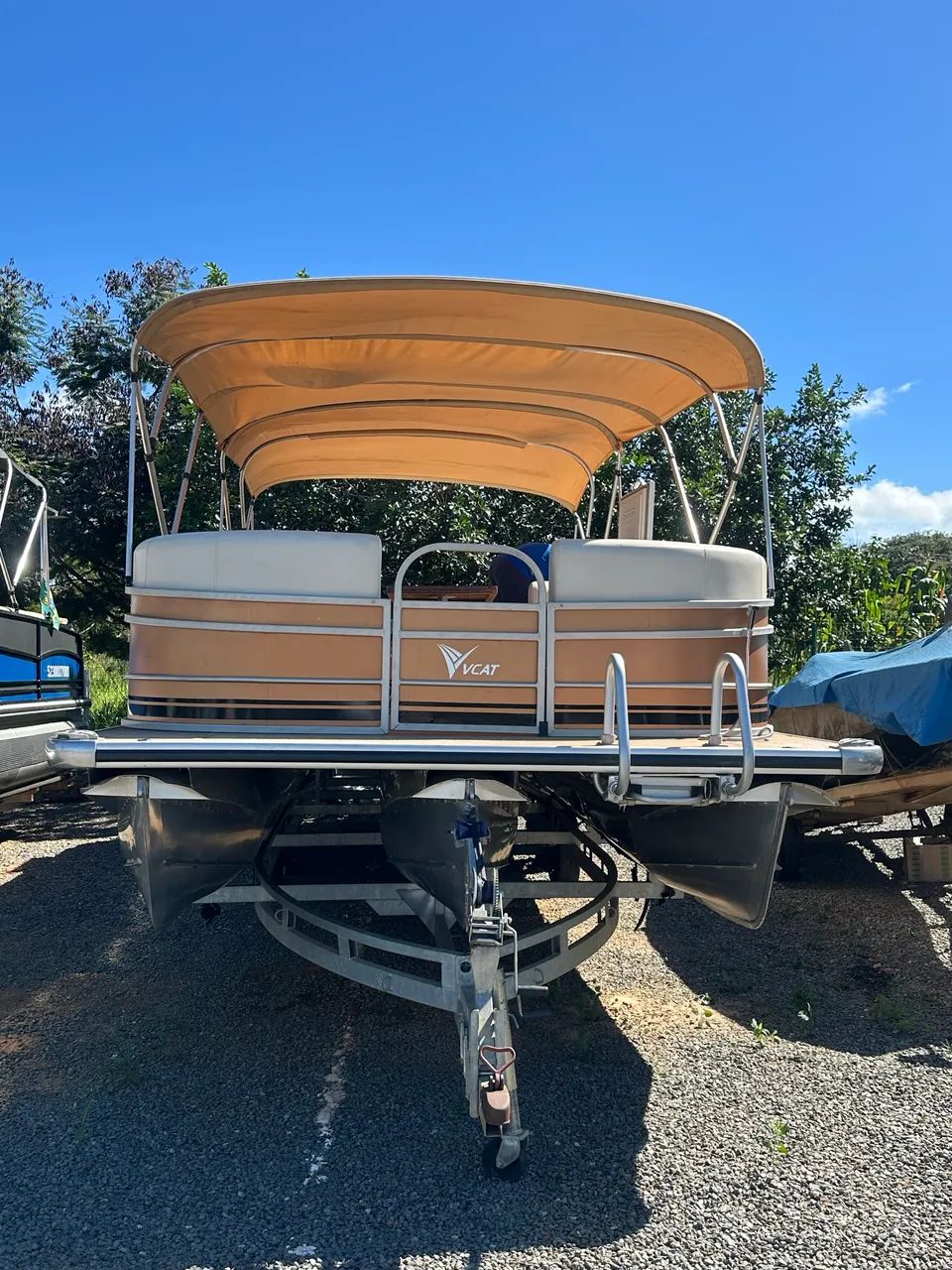 Pontoon aurora 900 Vecat (ACEITO TROCA)