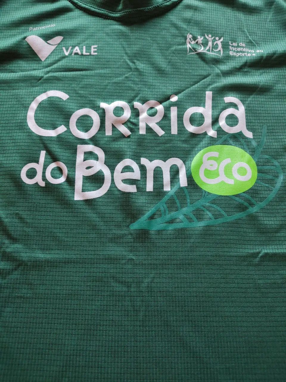 Blusa de corrida+bolsa+garrafa. - Foto 2