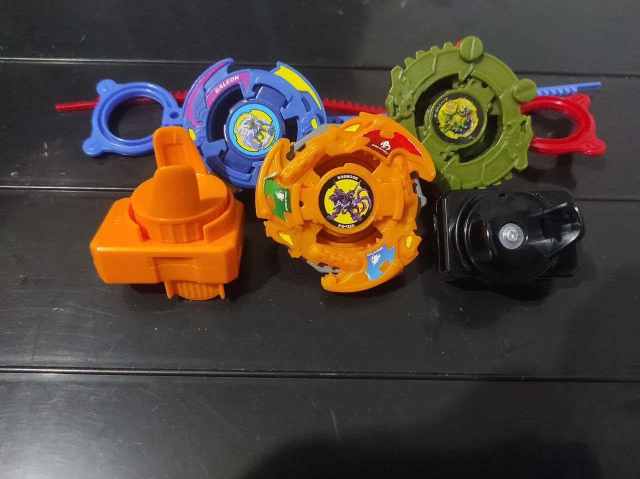 Beyblade Galeon Spark Lizard Cerberous