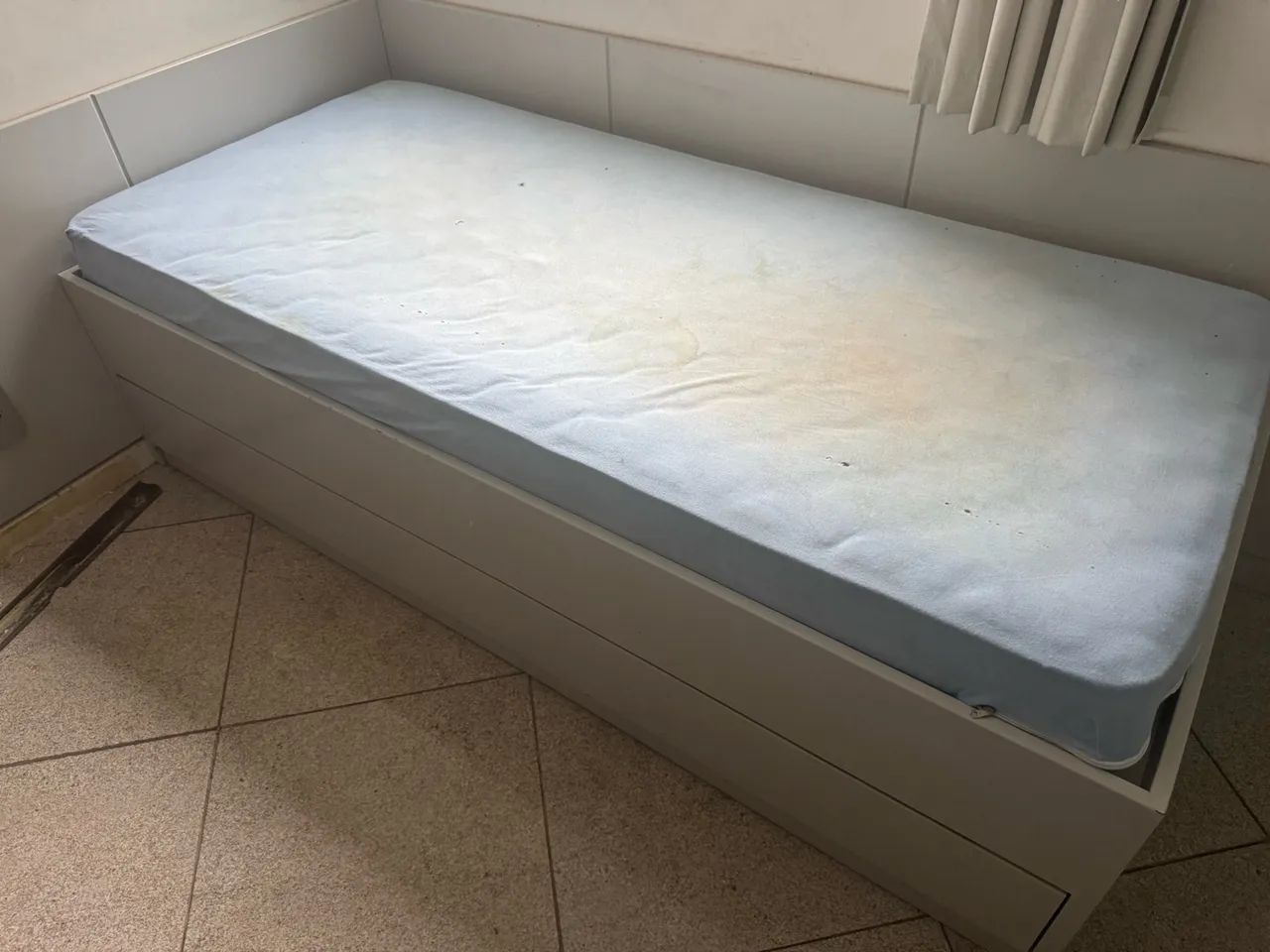 Cama solteiro com colchão  - Foto 2