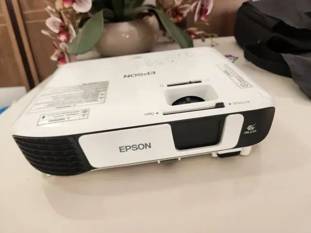 Projetor Epson PowerLite S41+ - Funciona, Necessita Troca da Lâmpada - Foto 3