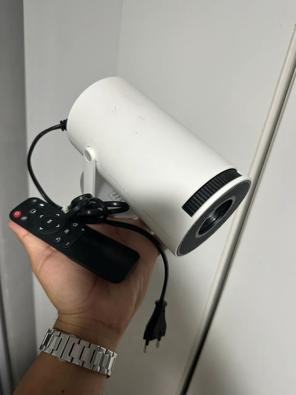 Y320 Projector402625026537574402