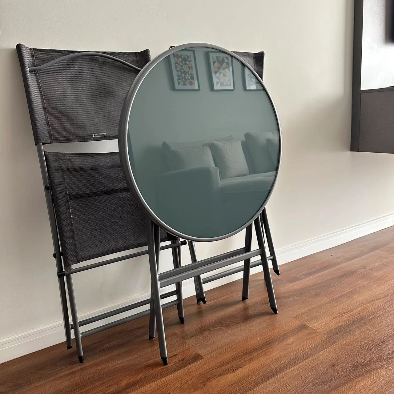 Conjunto mesa e cadeira - Foto 2