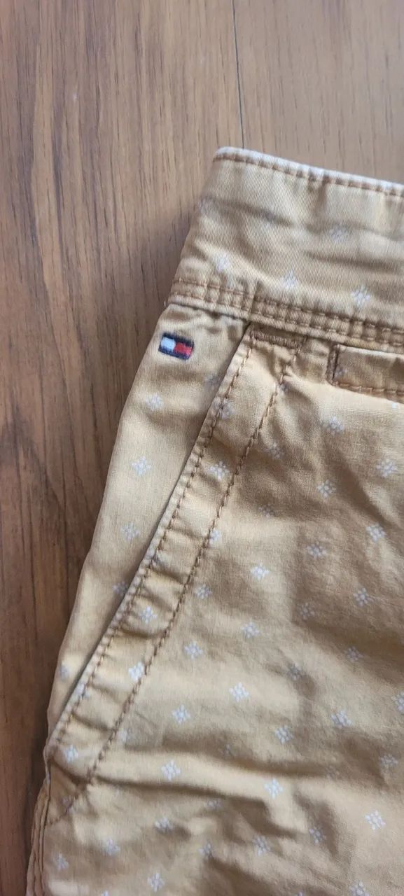 Bermuda Tommy Hilfiger Dourada - Foto 5