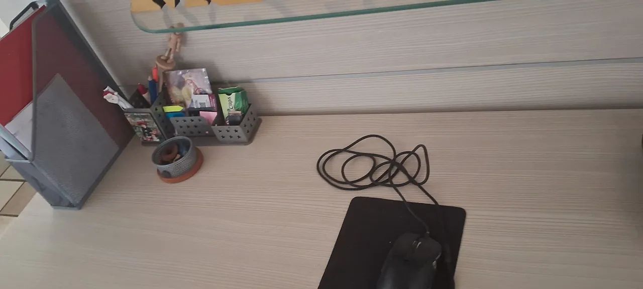 Mesa de trabalho - Foto 5