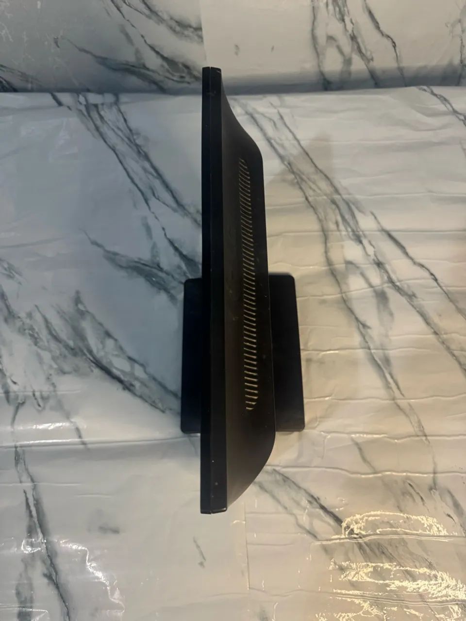 Monitor LG Flatron E1641C Usado - Foto 4