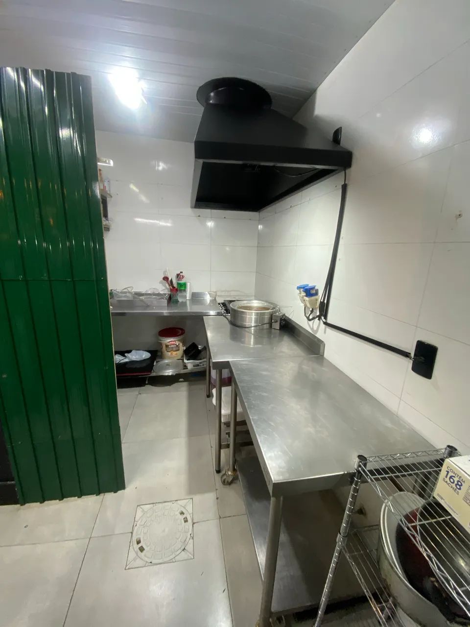 VENDE-SE EQUIPAMENTOS E UTENSÍLIOS PARA COZINHA