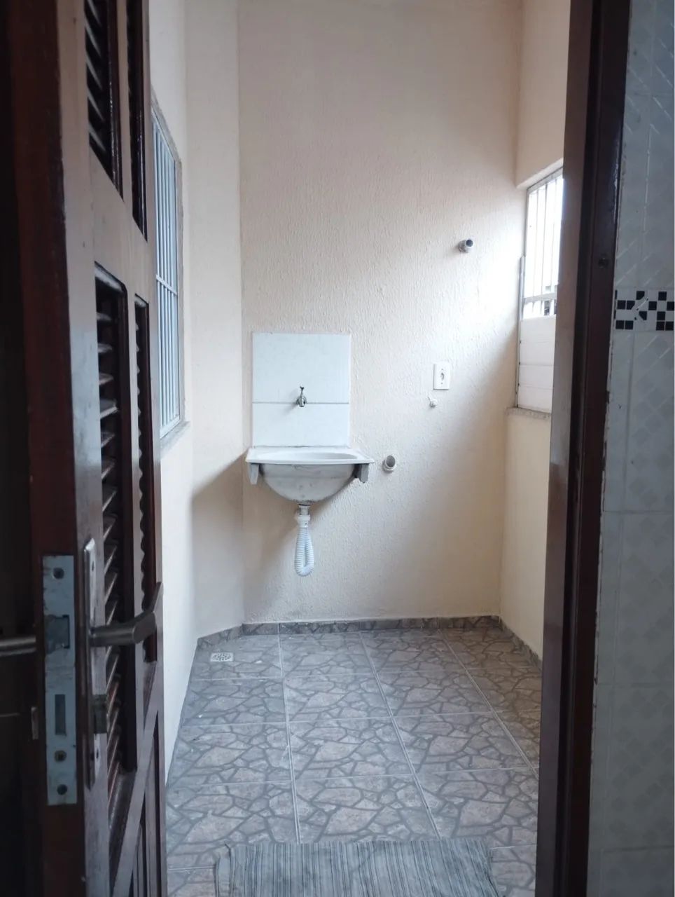 ALUGO EXCELLENTE APARTMENTO NA CAUCAIA