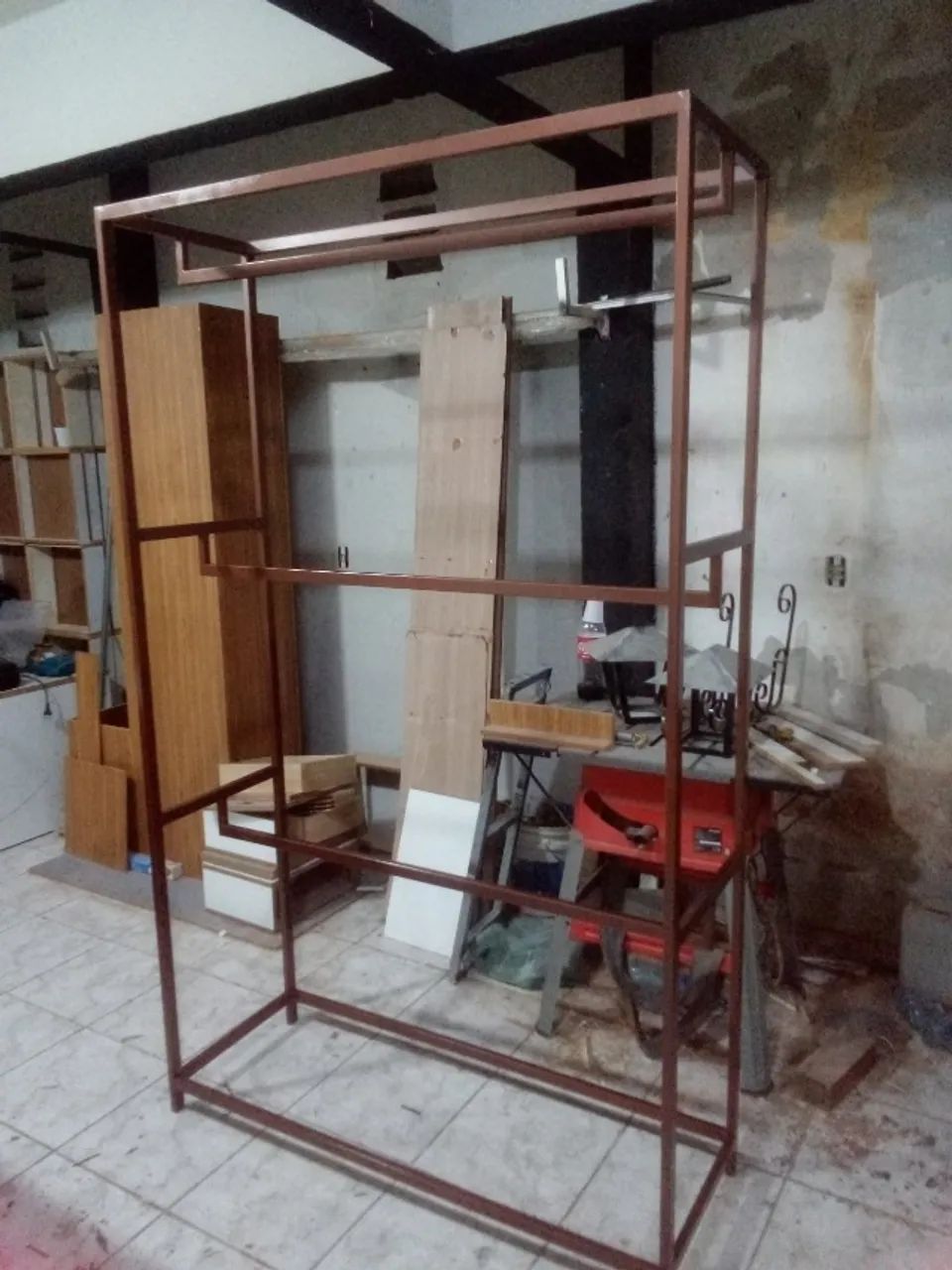 prateleiras para loja de roupas - Foto 3