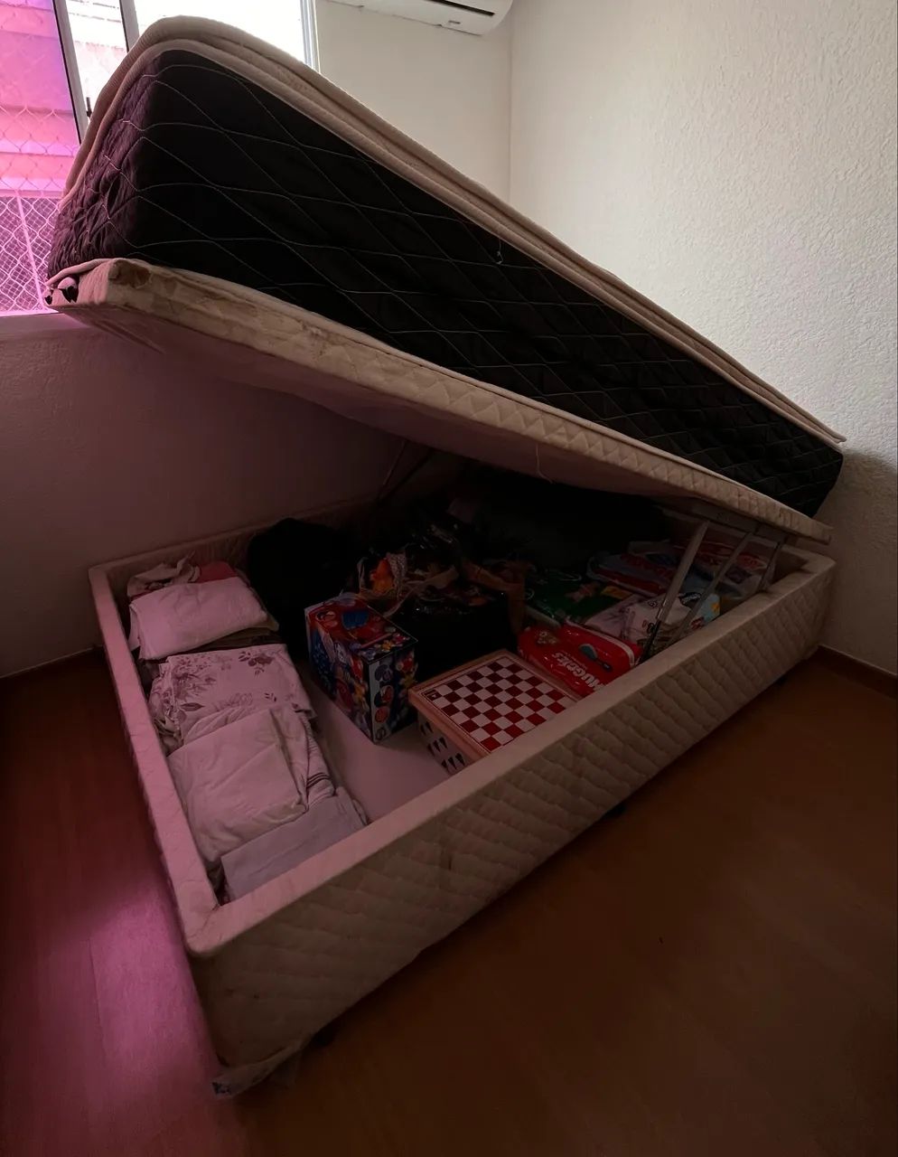 Cama box casal (sem colchão)
