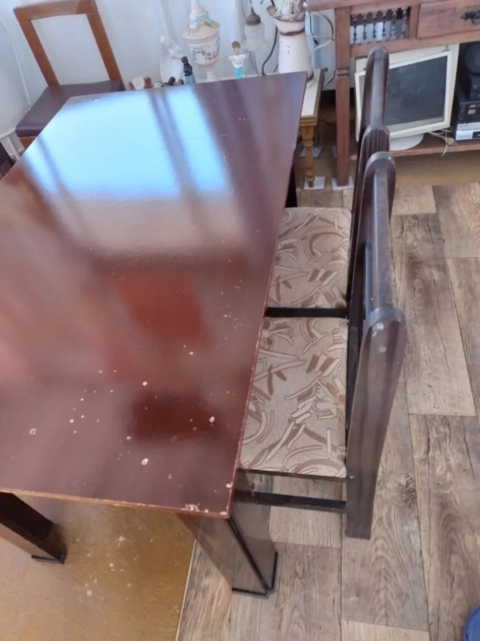 [Usado] Mesa de jantar com 4 cadeiras - Foto 2