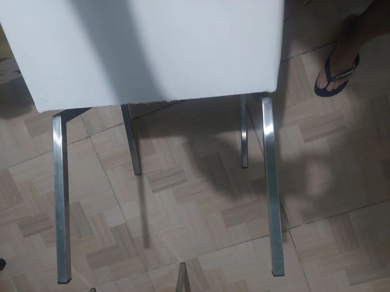 Cadeira de couro com aço inox  - Foto 5