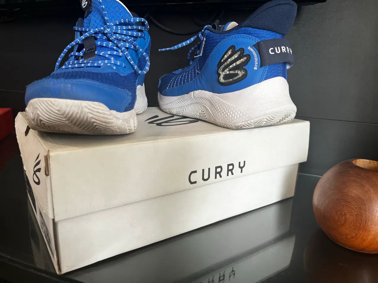 Tênis UA curry 3Z7 de quadra tamanho 44 azul - Calçados Esportivos