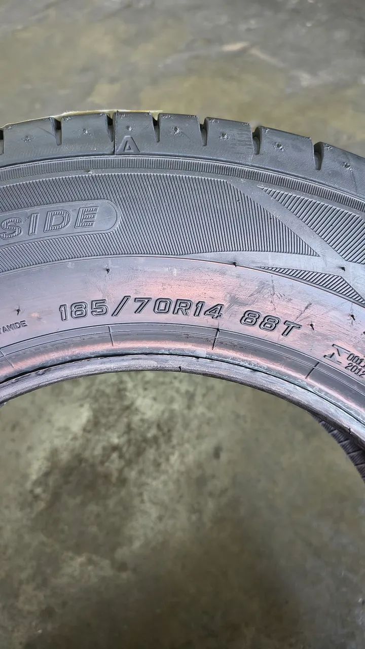 Pneu 185/70/14 Dunlop - Novos (2 pneus) - Peças para carros, vans
