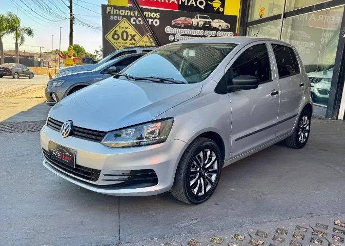 Volkswagen Fox TRENDLINE 1.0 FLEX 8V 5P 2015