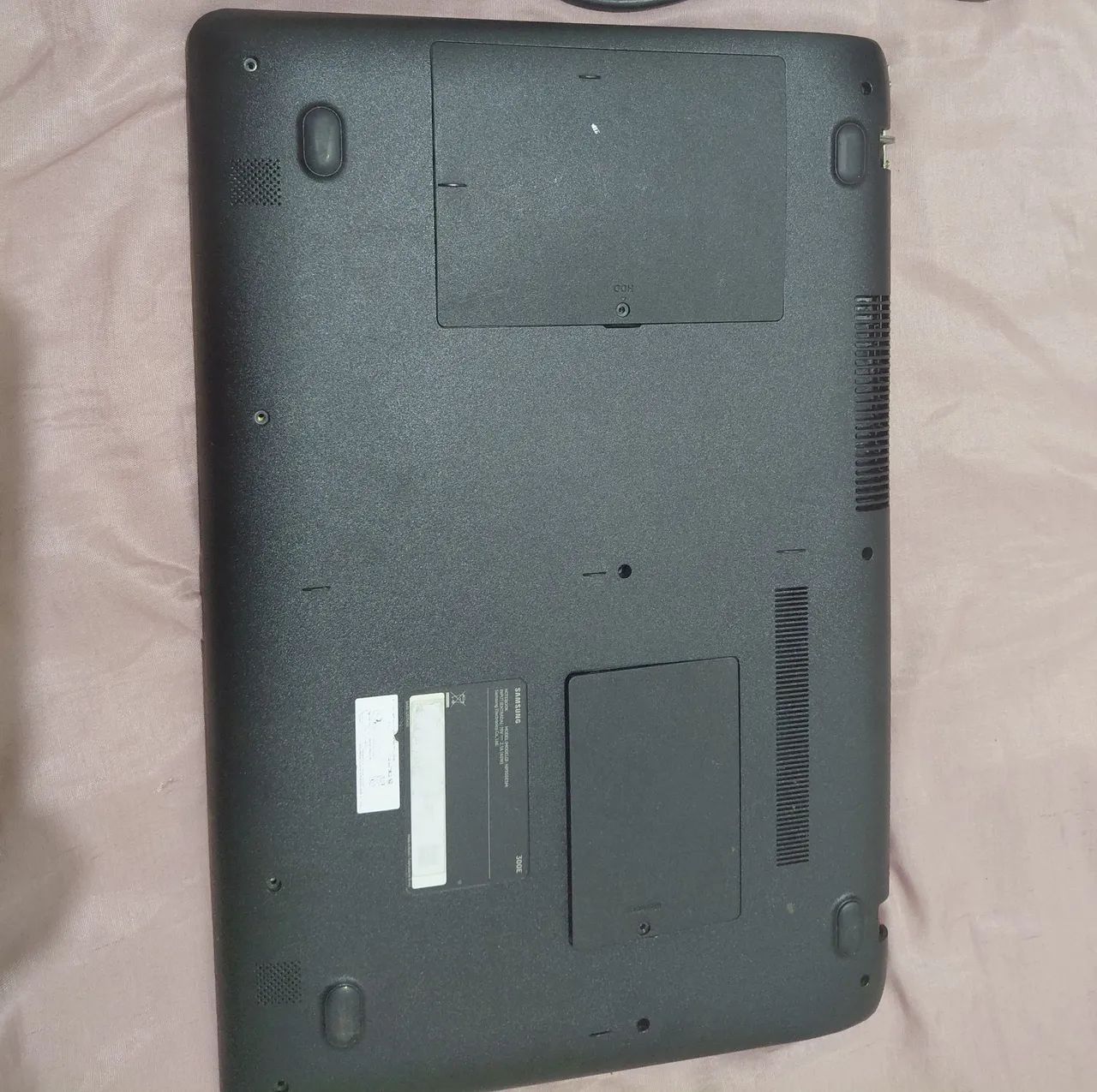 Base do Notebook Samsung NP300E5K  - Foto 2