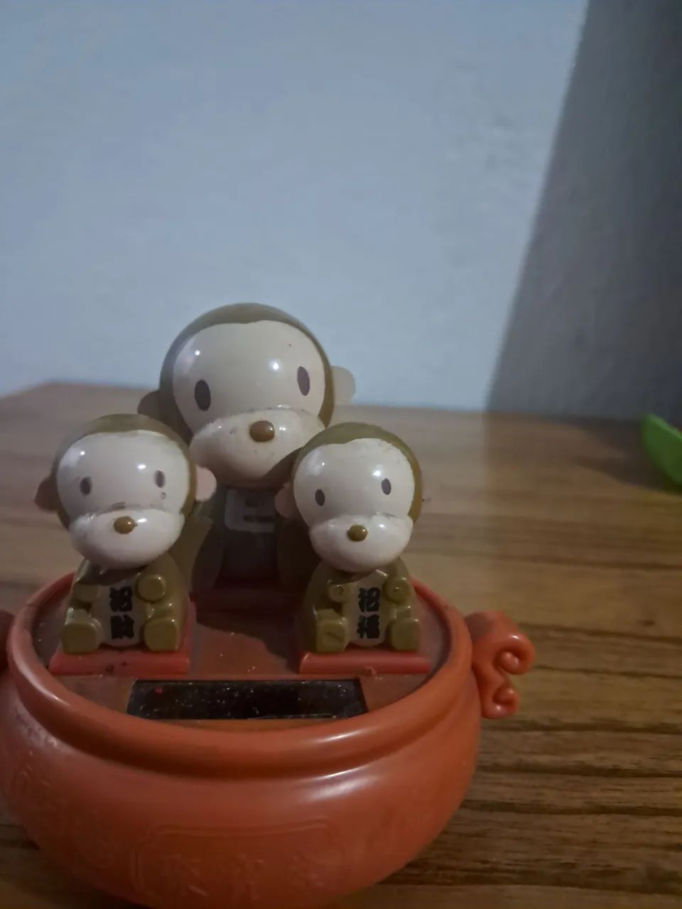 Macaquinhos movidos a luz solar since 90