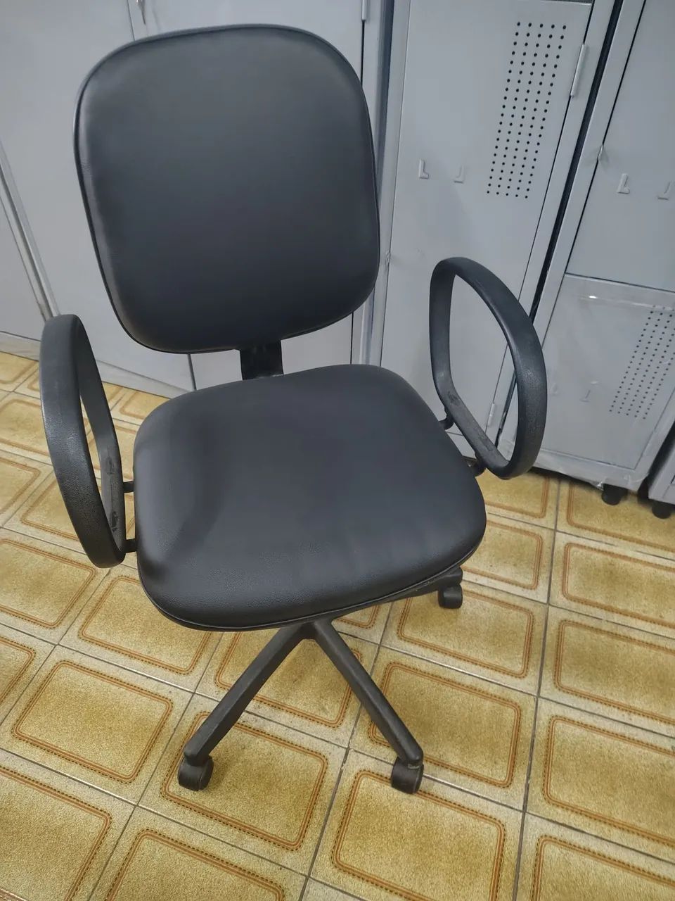 Cadeira giratória Diretor - Foto 2