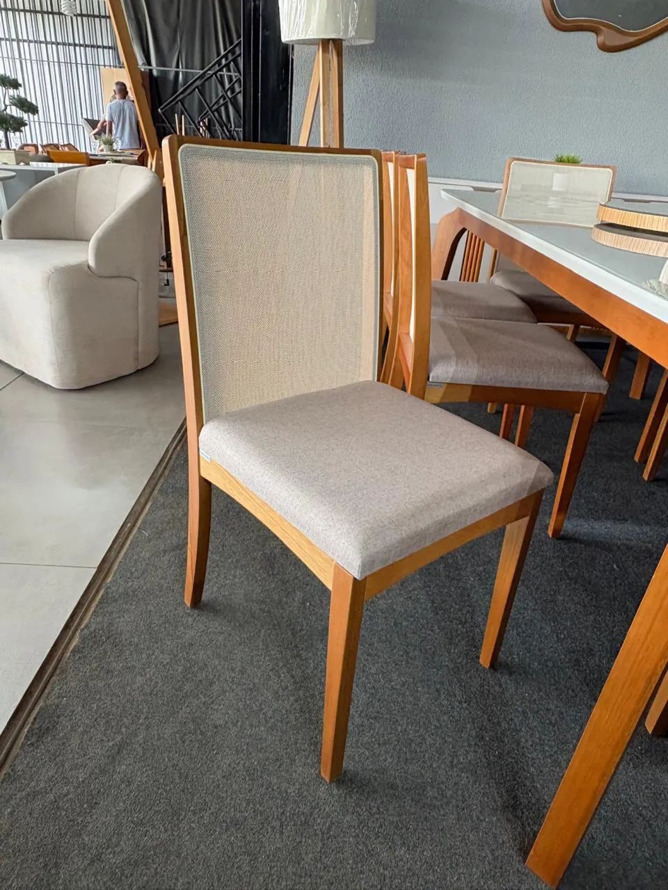 Mesa de Jantar 8 Lugares 100% Madeira Pronta Entrega - Foto 4