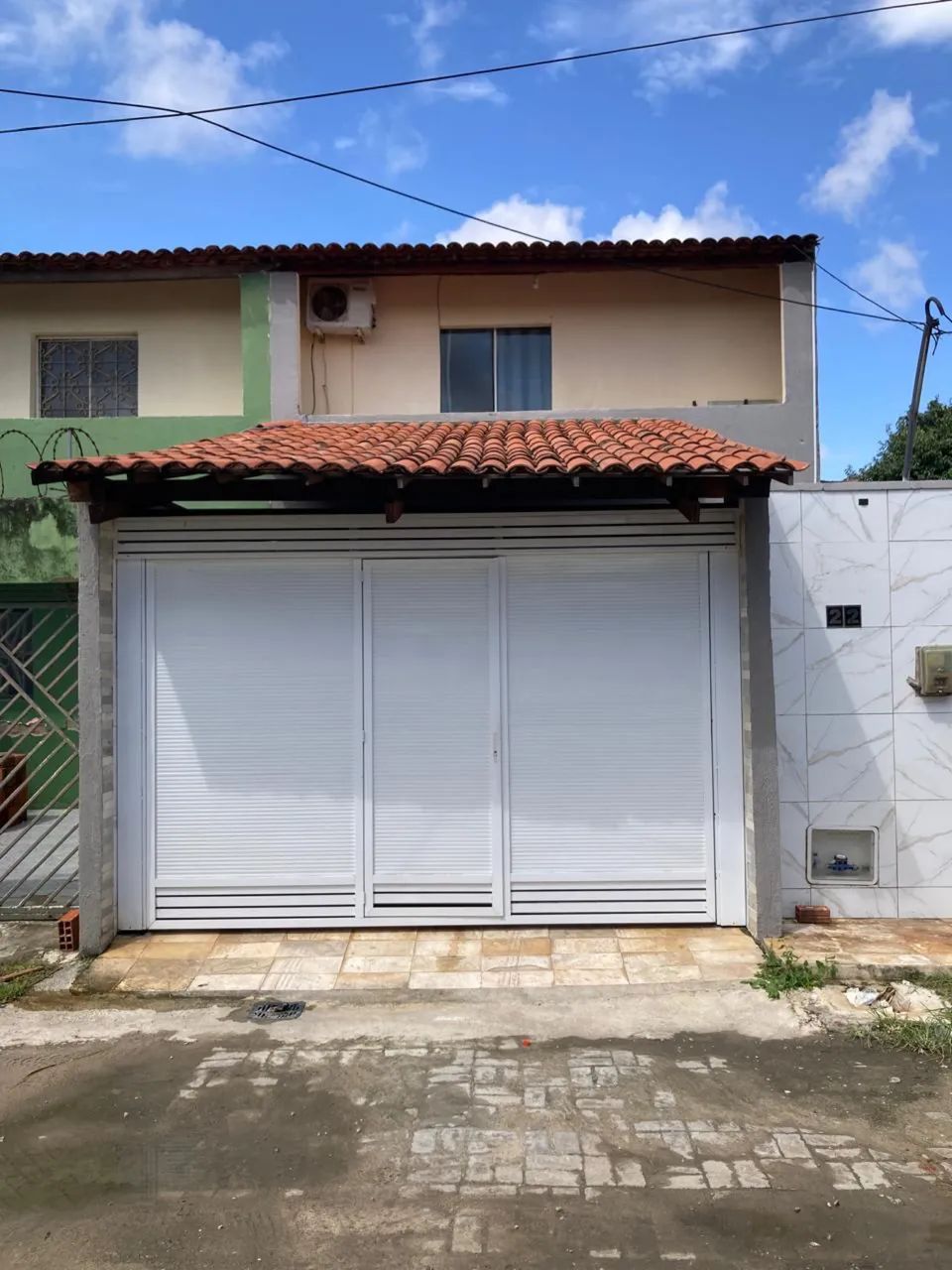 Duplex em rua sem saída na Maraponga 