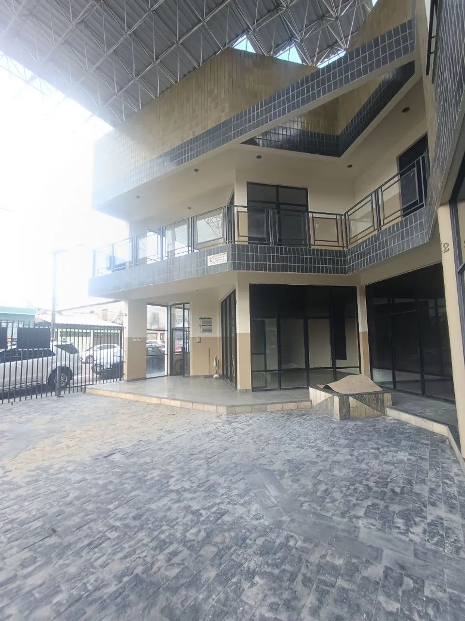 //Prédio Comercial ou Residencial na Praça 14
