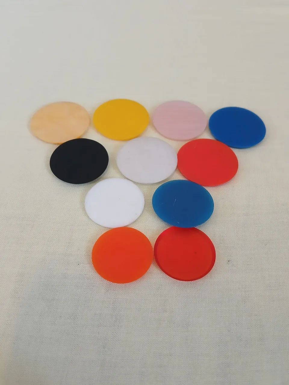 Lote com 11 botões de uma camada 2,4 a 3 cm - Foto 2