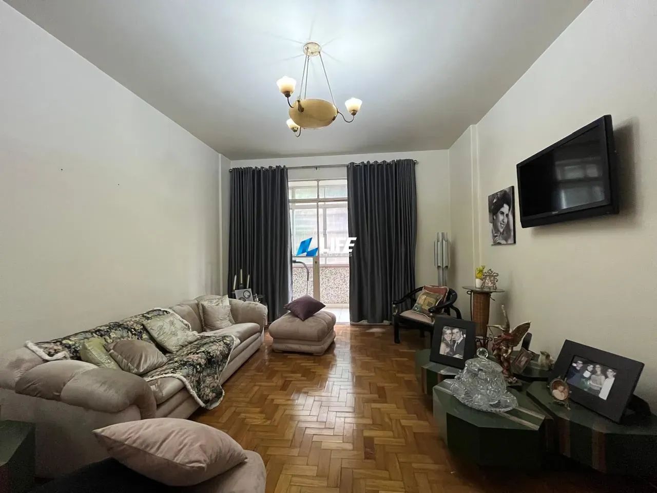 Edifício Paulo Batista - Excelente apartamento com 218m², varanda preço de oportunidade a 