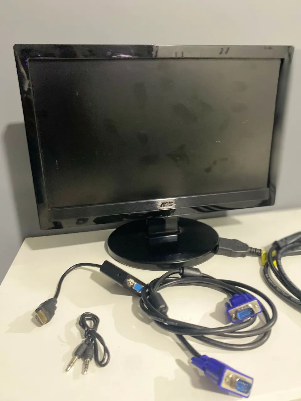 Monitor AOC 15,6? Funcionando tudo + Cabos - Foto 3