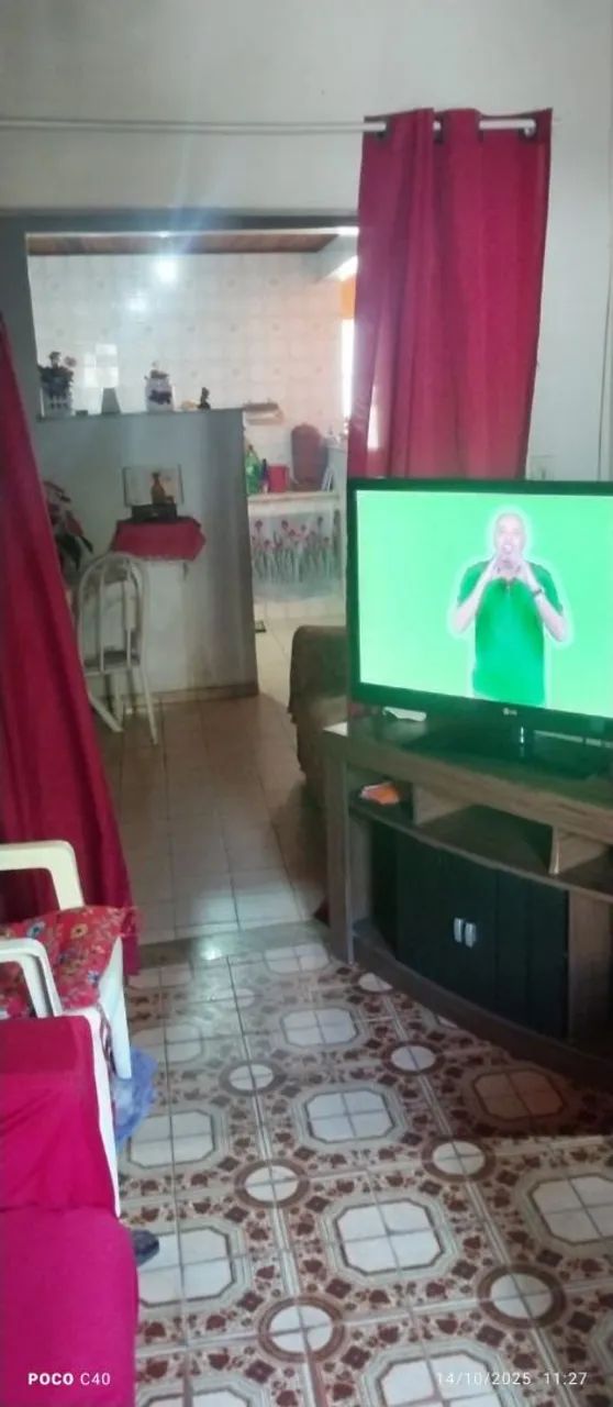 Vendo uma casa em ótima localização  - Foto 4
