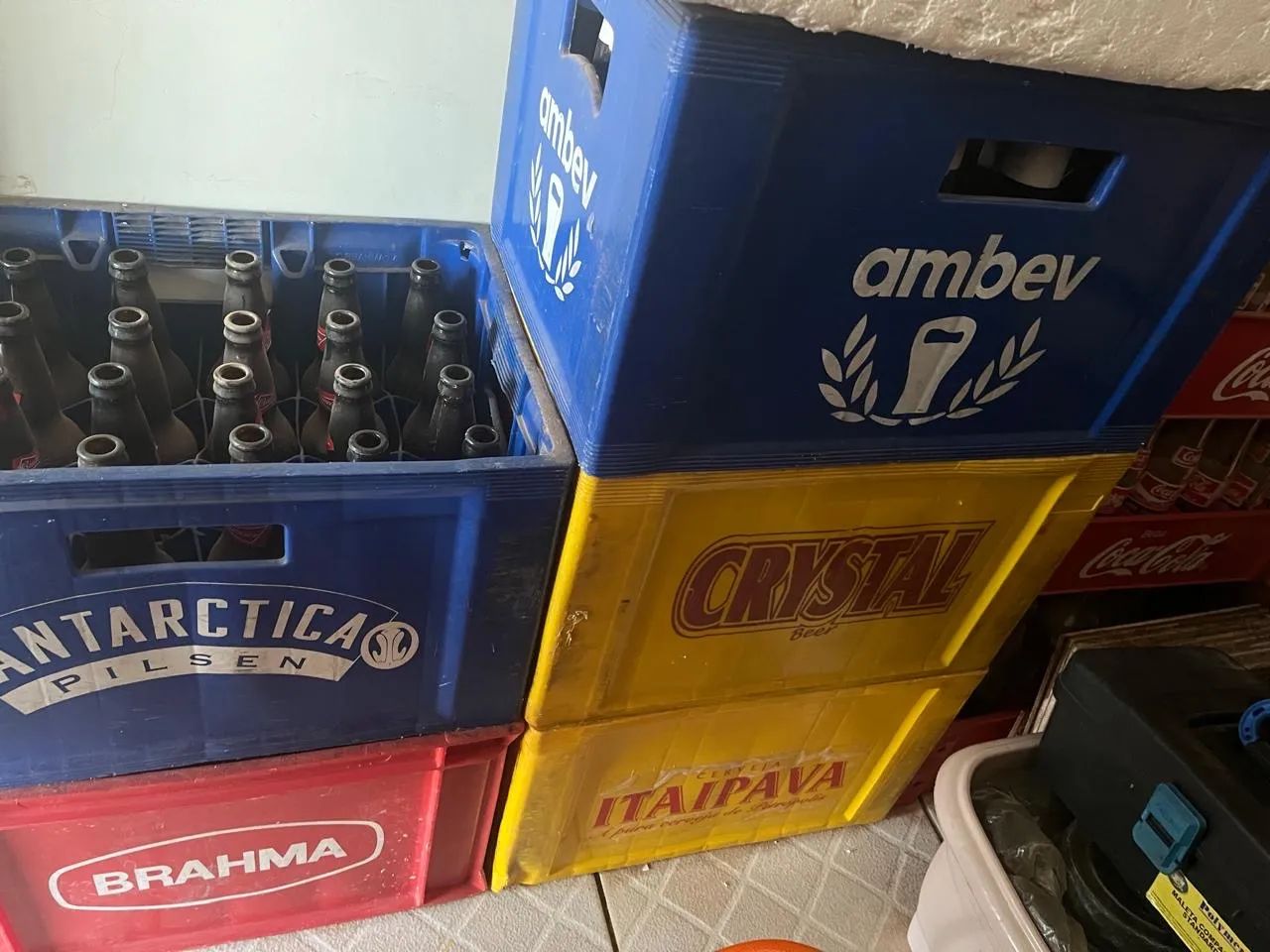 2 caixas de garrafa da coca, 5 caixas de garrafas de 600ml e 30 garrafas soltas de 600ml - Foto 3