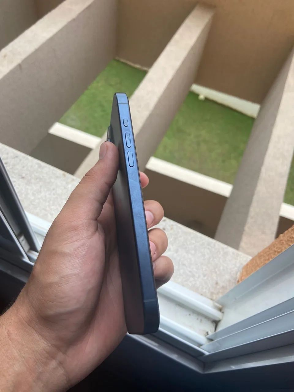 iPhone 15 pro max - Azul 256Gb  - Foto 2