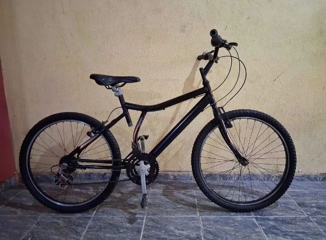 Bicicleta Aro 24  - Preta.