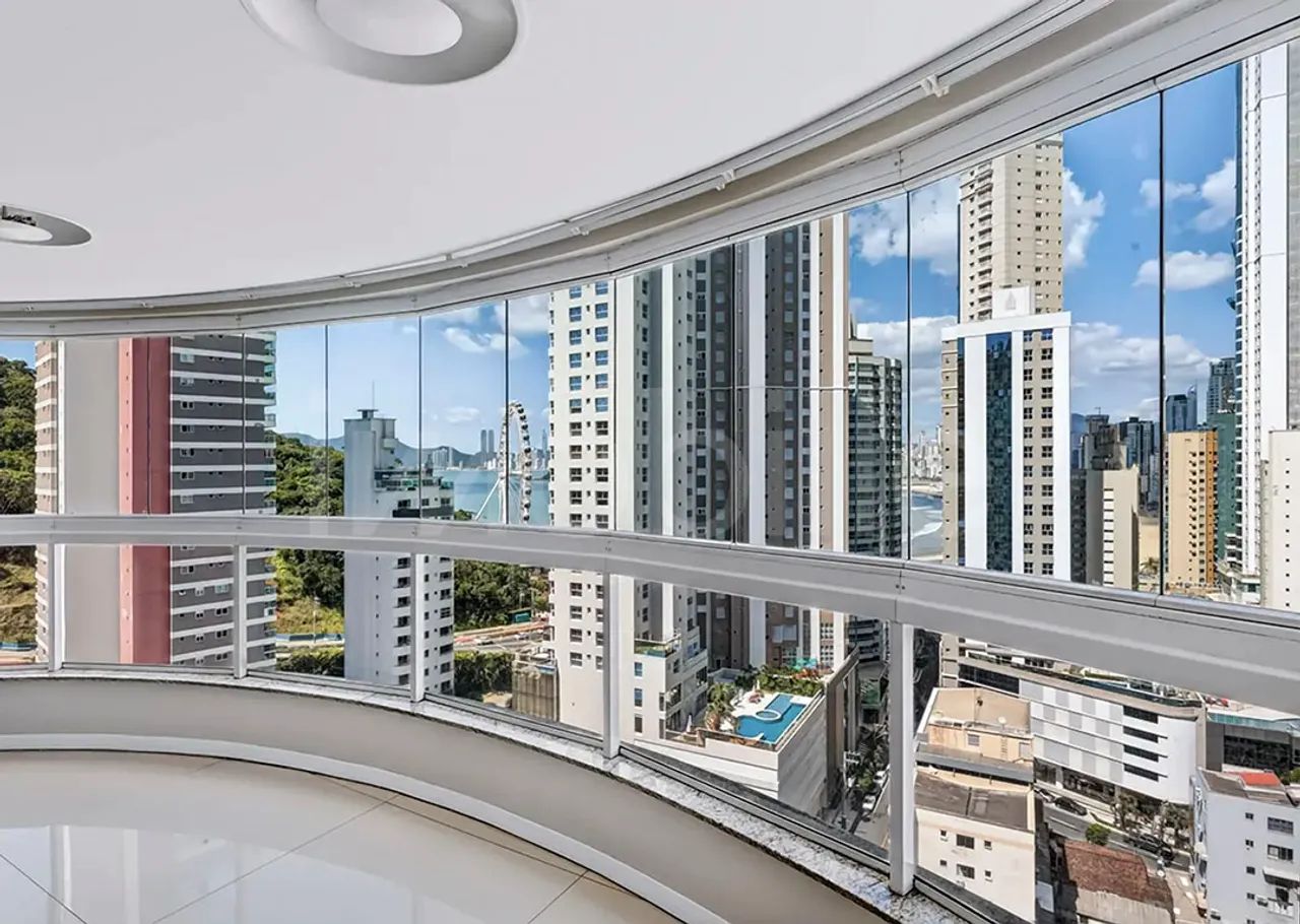 Apartamento no Edificio Bellas Artes em Balneário Camboriú. - Foto 2