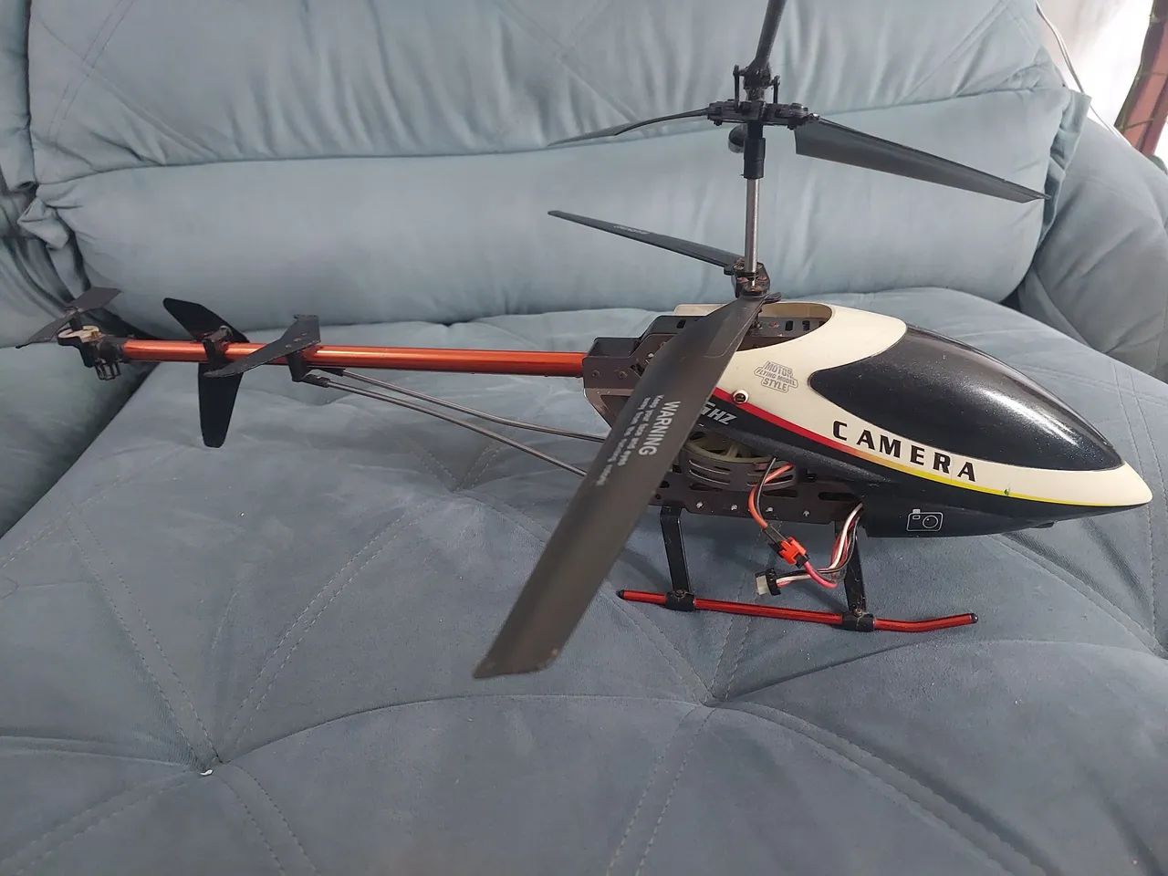 helicóptero de controle remoto, modelo UDI U12A. - Foto 3