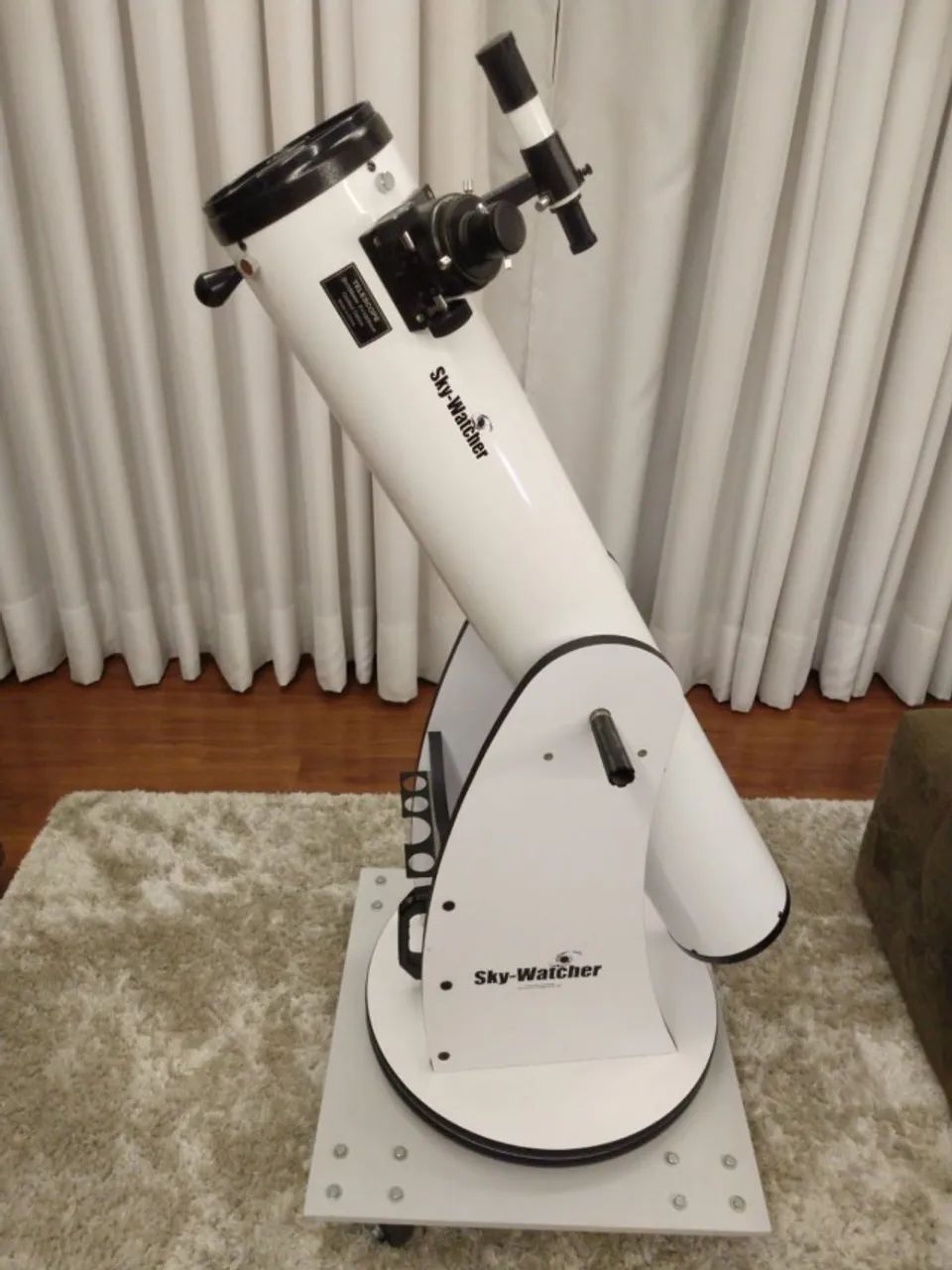 Telescópio Skywatcher Dobsoniano 150mm F/8