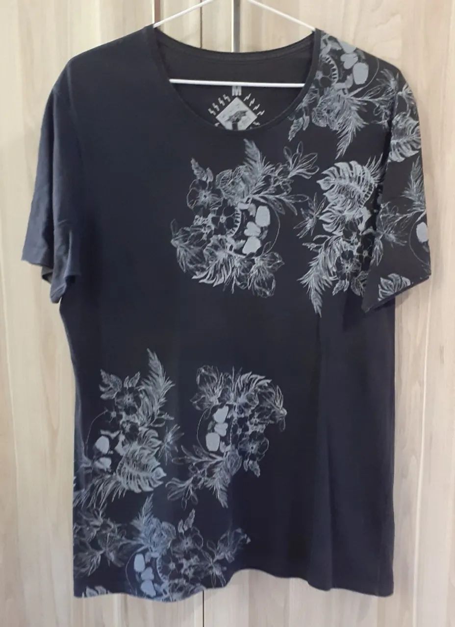 Camiseta masc Preta Floral - Foto 5