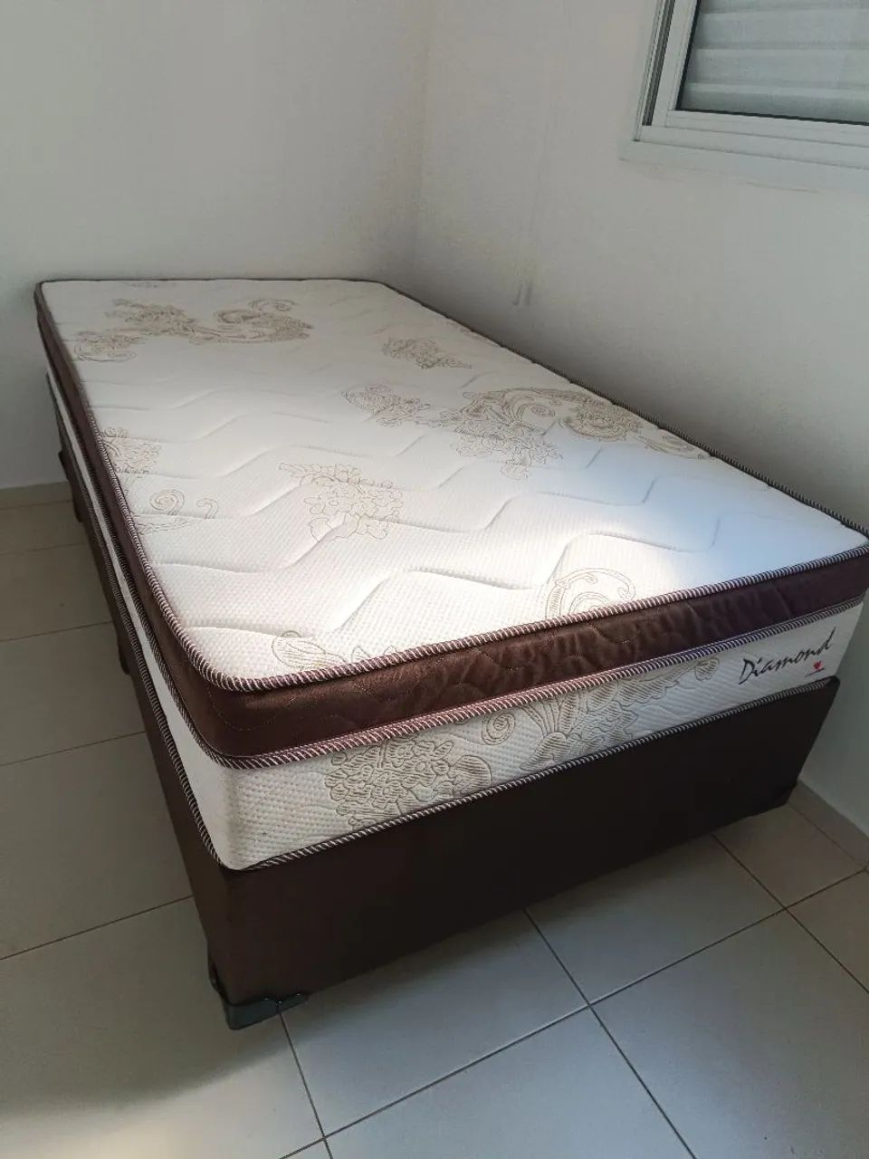 Cama solteiro box e colchão molas ensacadas 