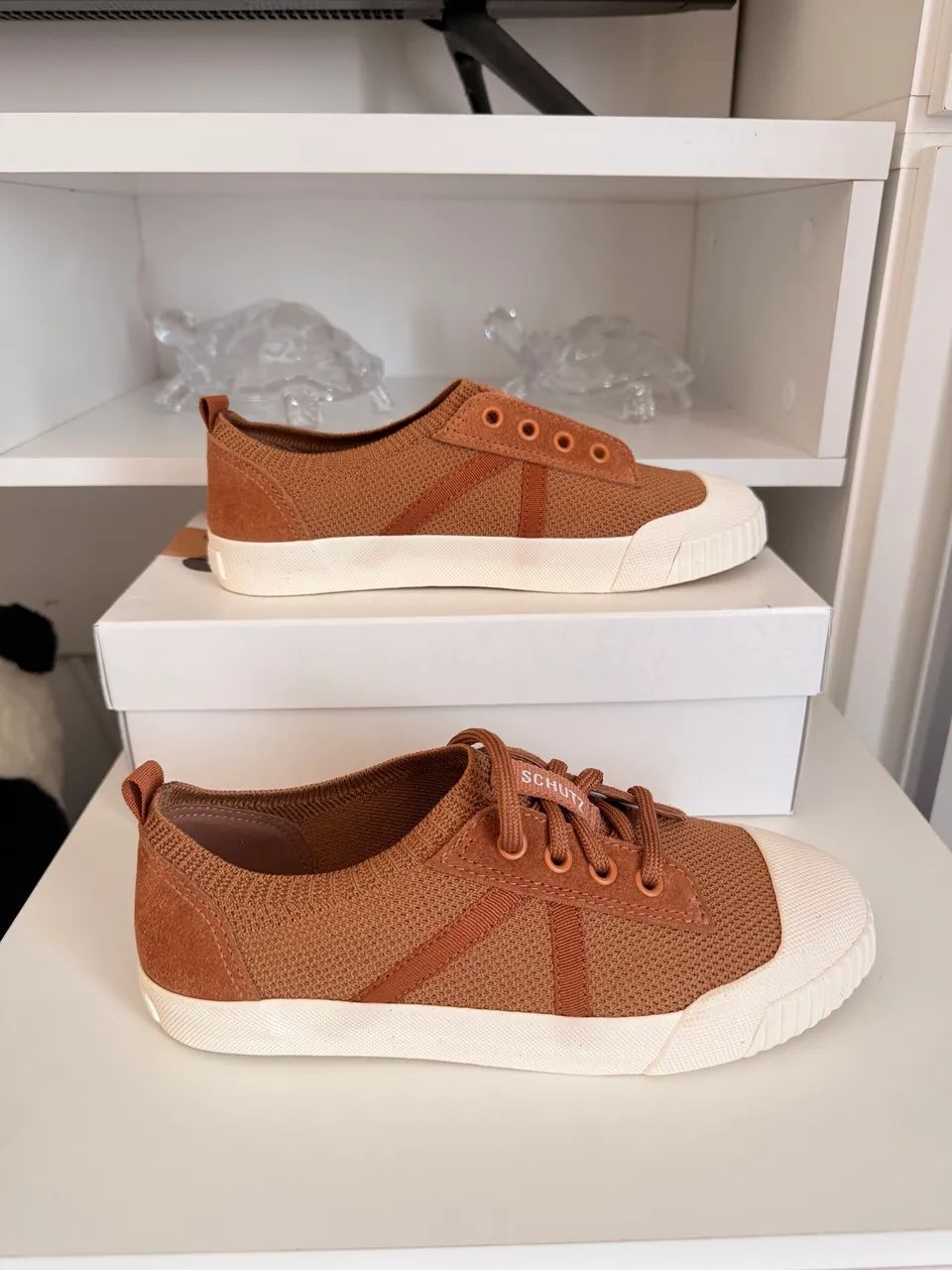 Tênis Schutz 35 novo  - Foto 3