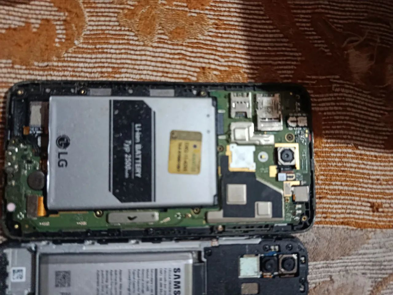 Celulares e chassi para retirada de peças  - Foto 3