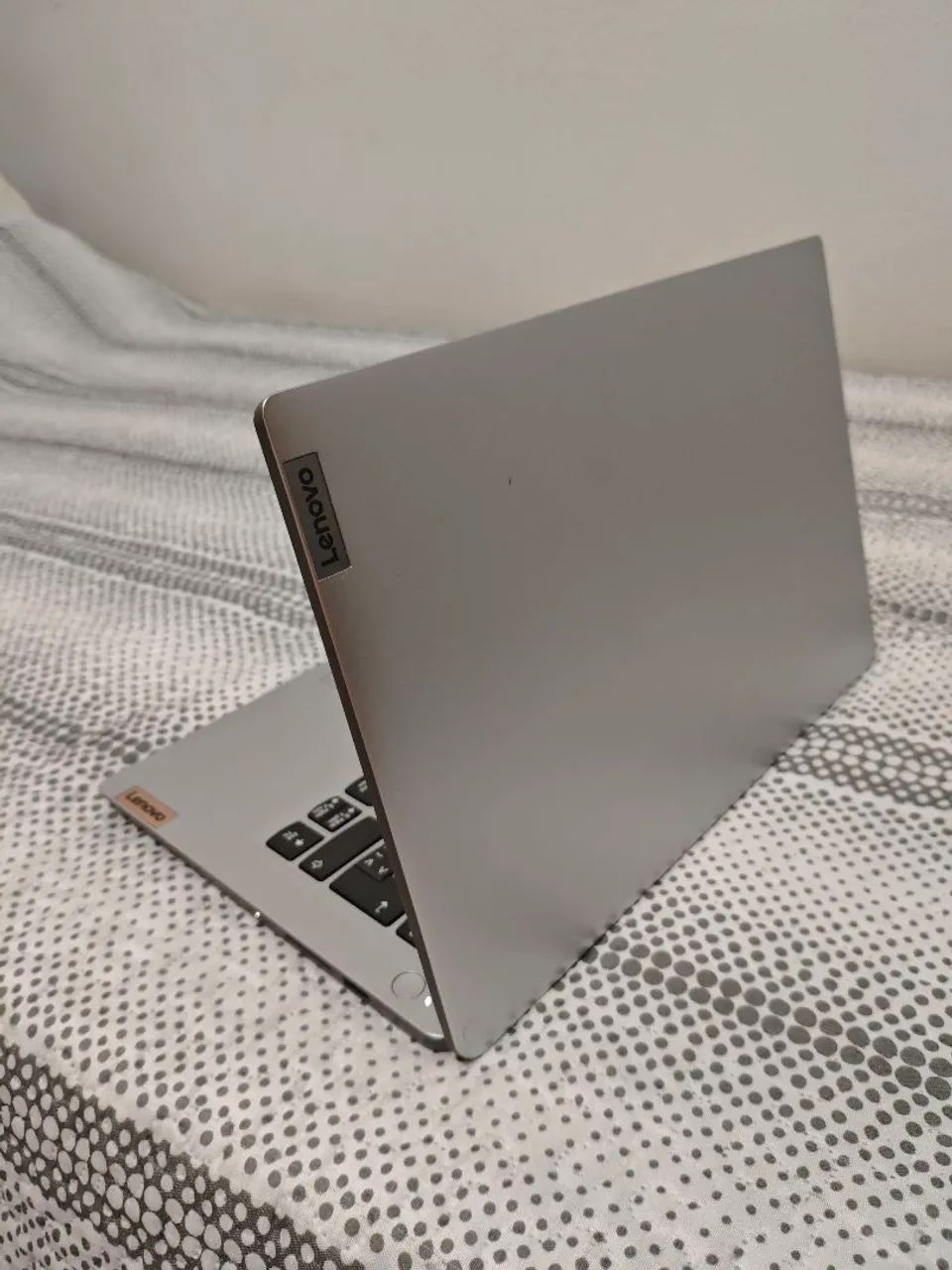 Notebook Lenovo Ideapad Celeron N4020 PRATICAMENTE NOVO - Foto 2