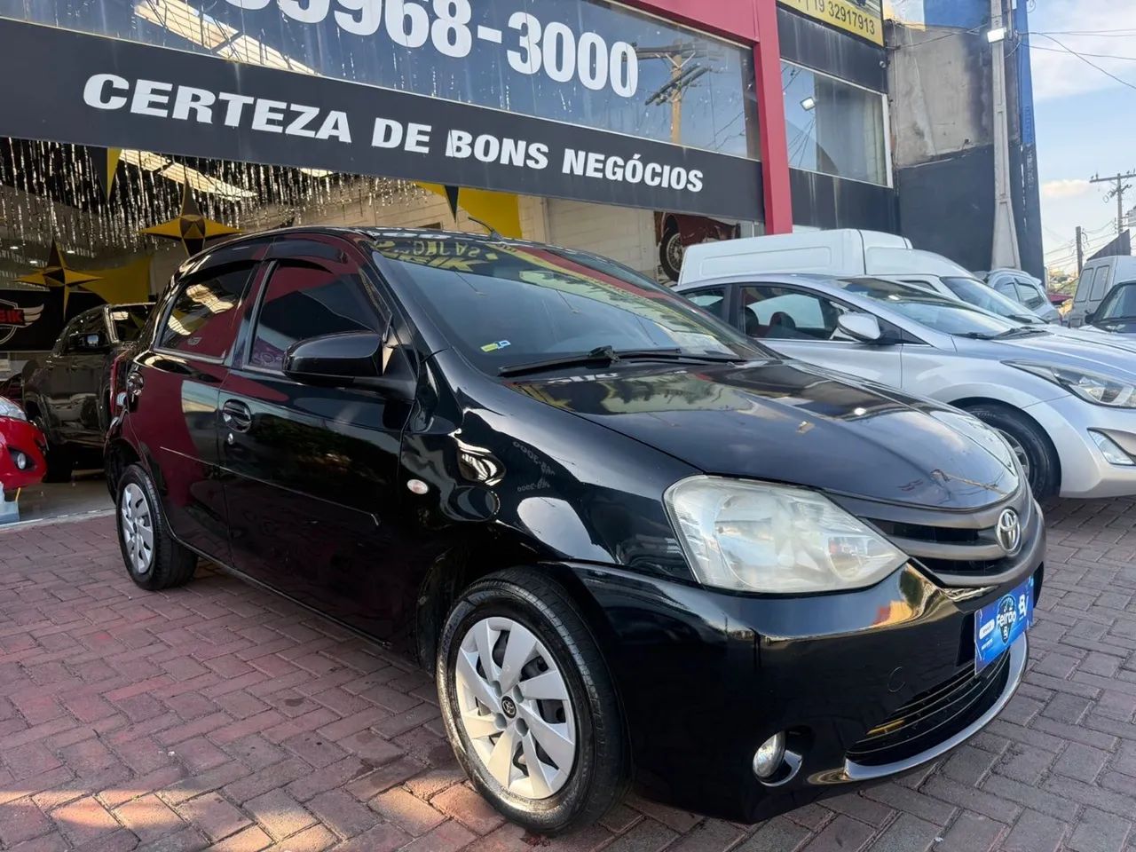 Toyota Etios 1.3 Flex 16V 5p Mec., foto 3 de 18