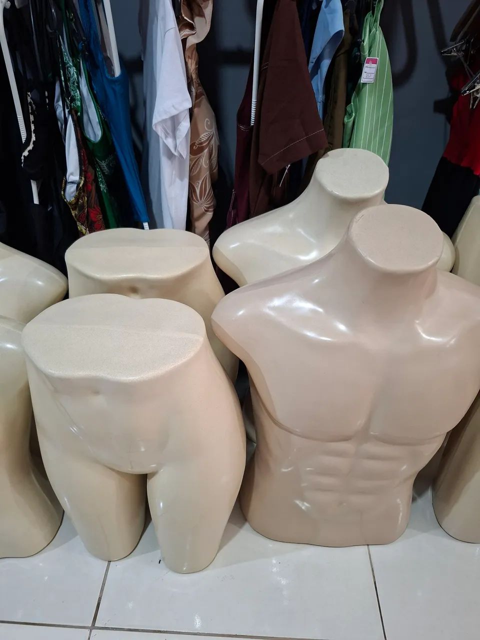 Vendo manequins busto quadril 30 reais - Foto 4