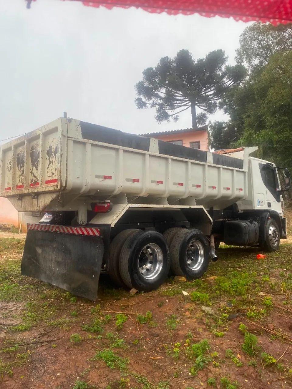 iveco tector 240e250 caçamba - Foto 2