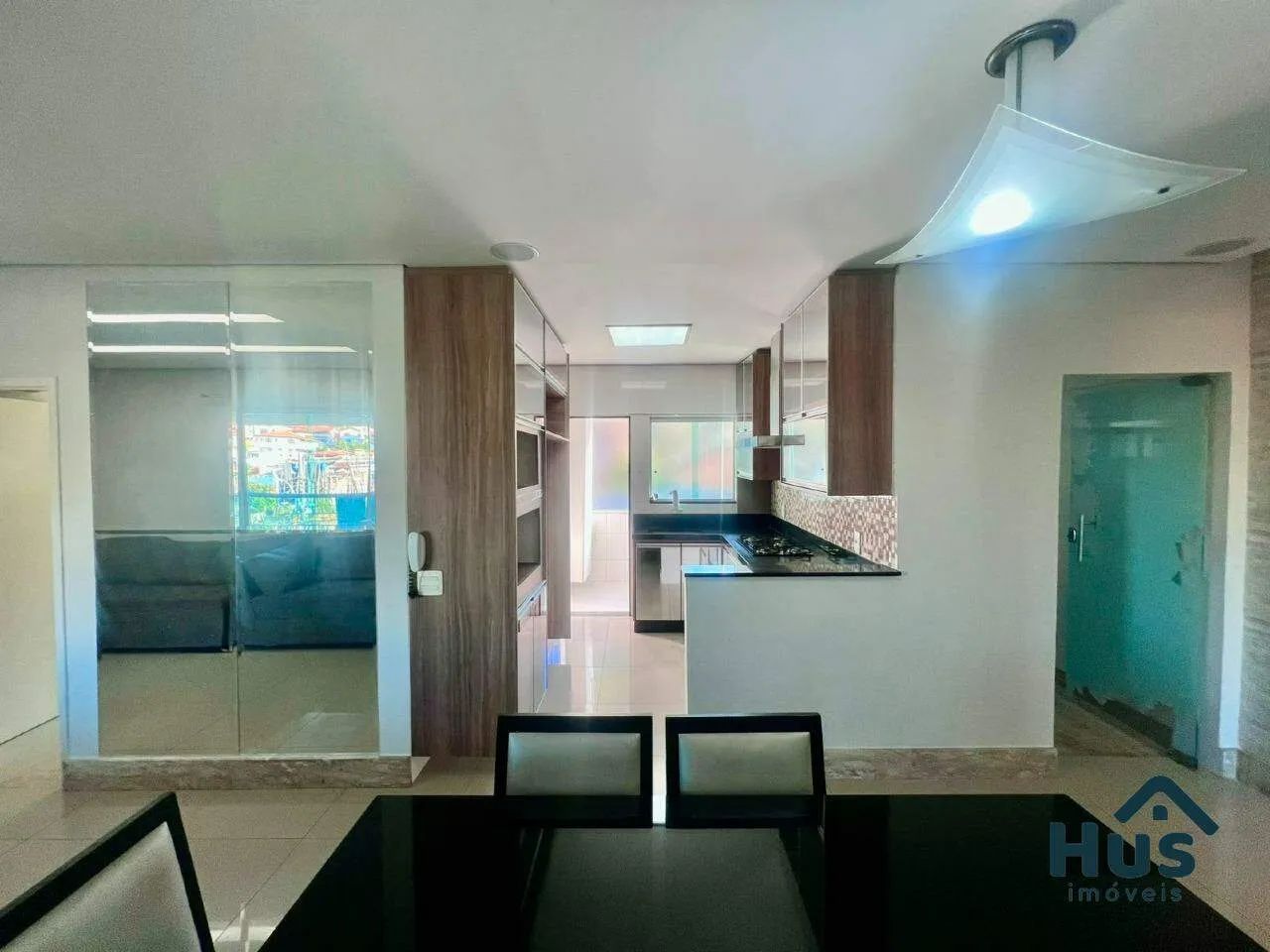 Casa com entrada independente para locação  totalmente mobiliada! - Foto 3