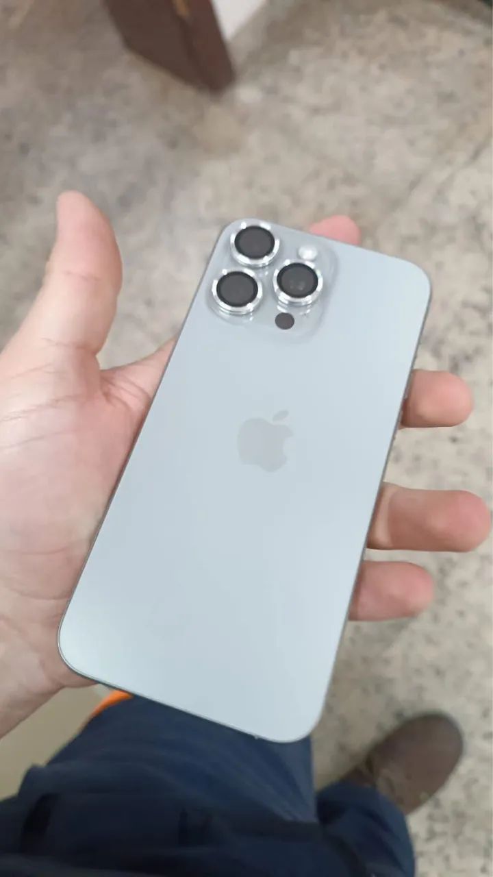 Vendo ou troco iPhone 15 pro max 256gb