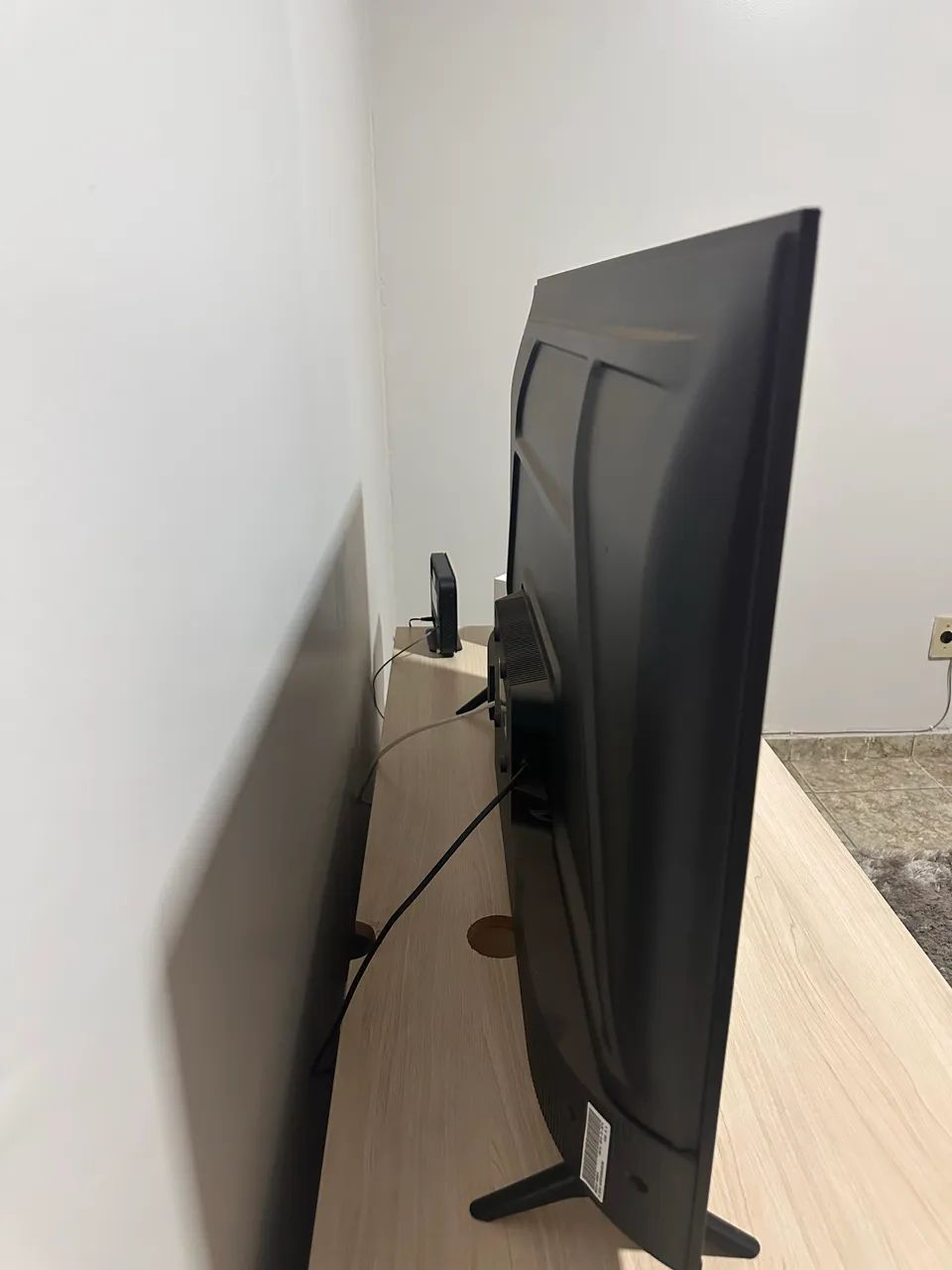 Televisão 43 polegadas semp roku - Foto 2