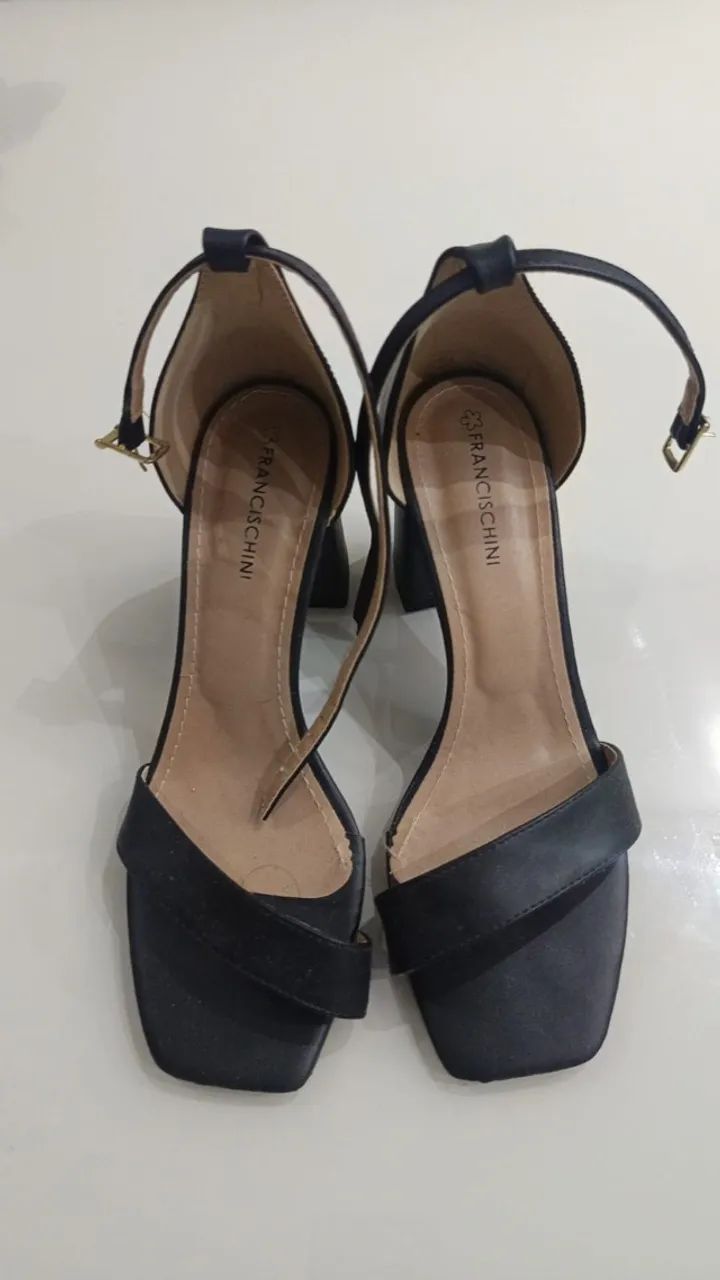 Sandália Tamanho 37 - Foto 2