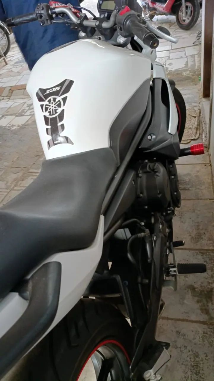 Yamaha XJ6 - Foto 3