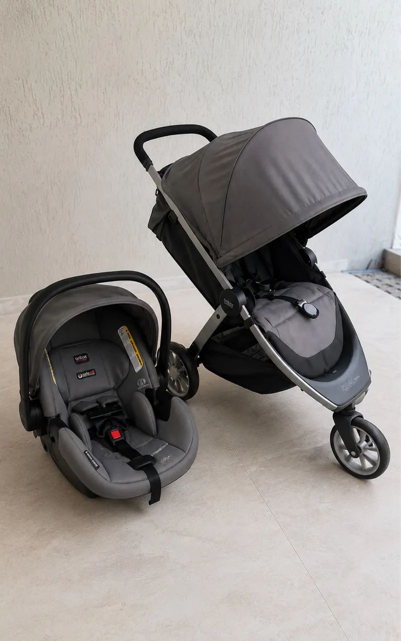 Carrinho de bebê Importado Britax com Bebê Conforto